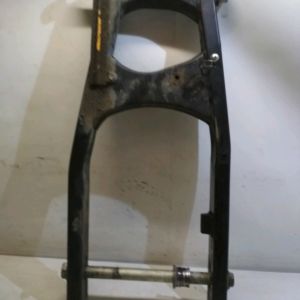 Suzuki - GSR 750 - 2016 - Bras oscillant