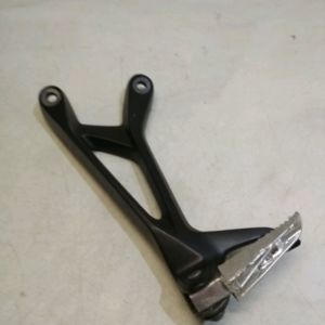 Suzuki - GSR 750 - 2016 - Platine repose pied