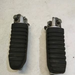 Suzuki - GSR 750 - 2016 - Repose-pied