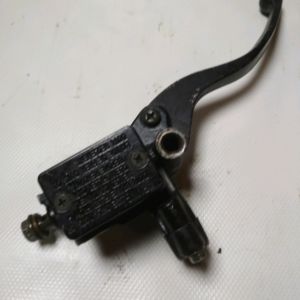 Honda - CBR125 - 2004 à 2006 - Maître cylindre de frein avant