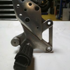 Honda - CBR125 - 2004 à 2006 - Platine repose pied