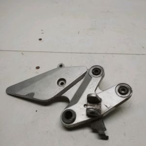 Yamaha - FZ6 S - 2004 à 2006 - Platine repose pied