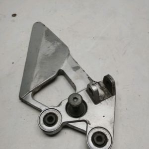 Yamaha - FZ6 S - 2004 à 2006 - Platine repose pied