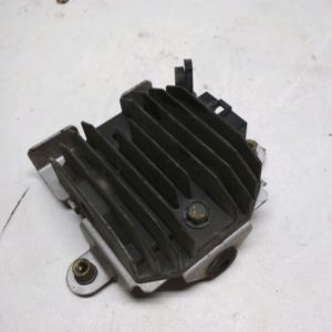 Yamaha - FZ6 S - 2004 à 2006 - Régulateur de tension