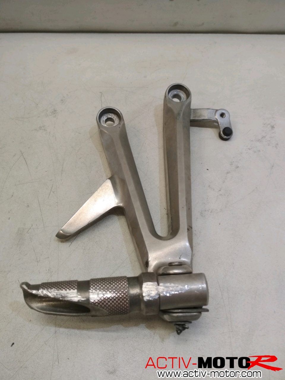 Honda - CBR1000 RR - 2004 - Platine repose pied
