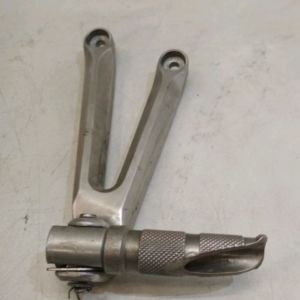 Honda - CBR1000 RR - 2004 - Platine repose pied