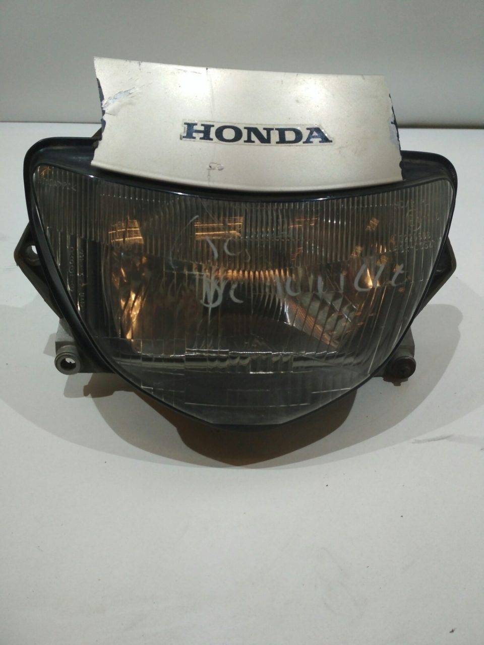 Suzuki - BANDIT GSF600N - 2000 à 2004 - Feu arrière