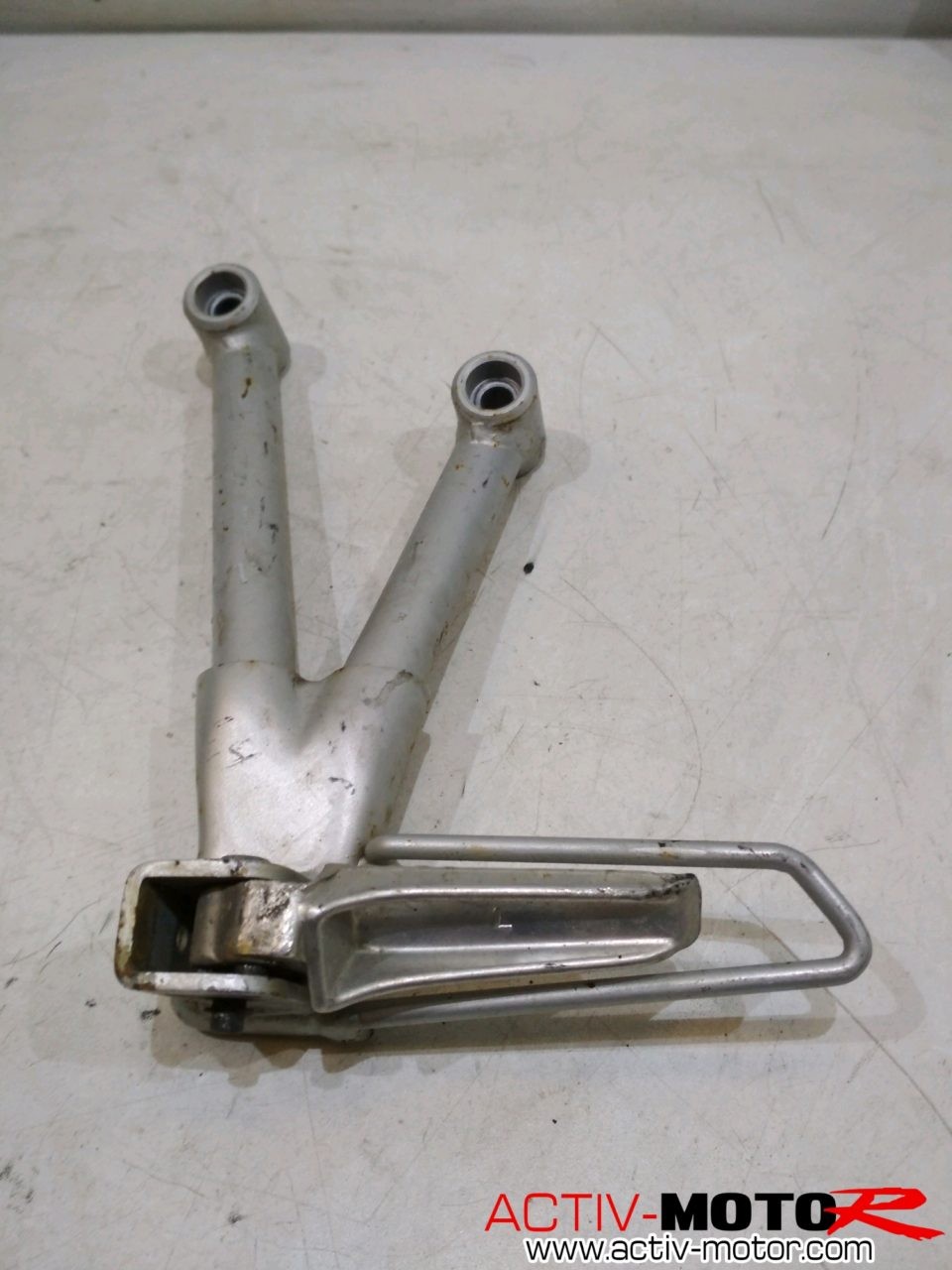 Suzuki - BANDIT GSF600N - 1995 à 2004 - Platine repose pied