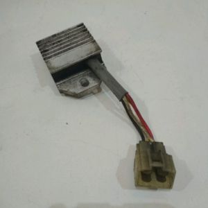 Yamaha - DTR 125 - DTR125 - 1998 à 2000 - Régulateur de tension